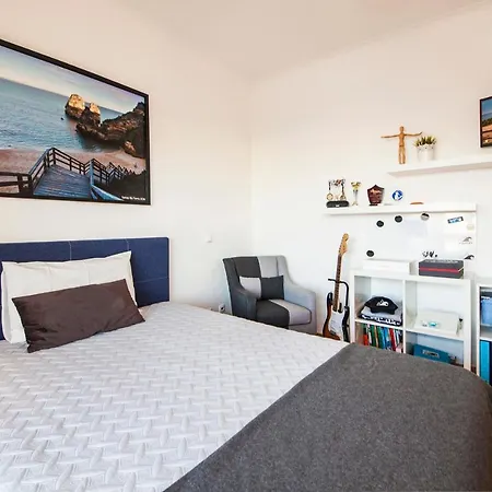 D09 - Porto De Mos Luxury Lagos