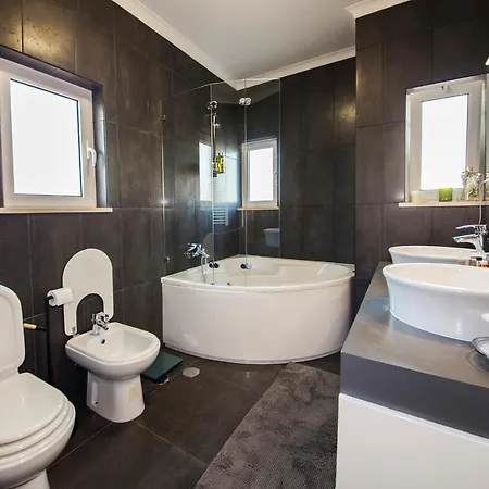 Villa D09 - Porto De Mos Luxury *