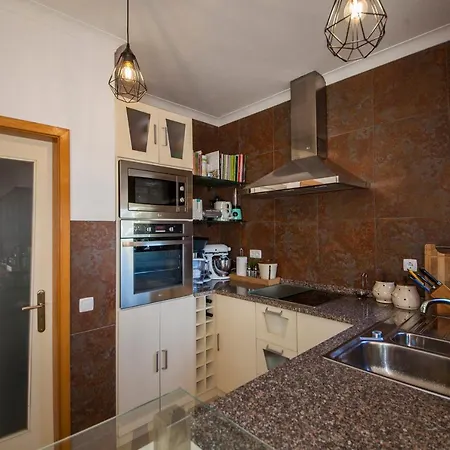 D09 - Porto De Mos Luxury Lagos