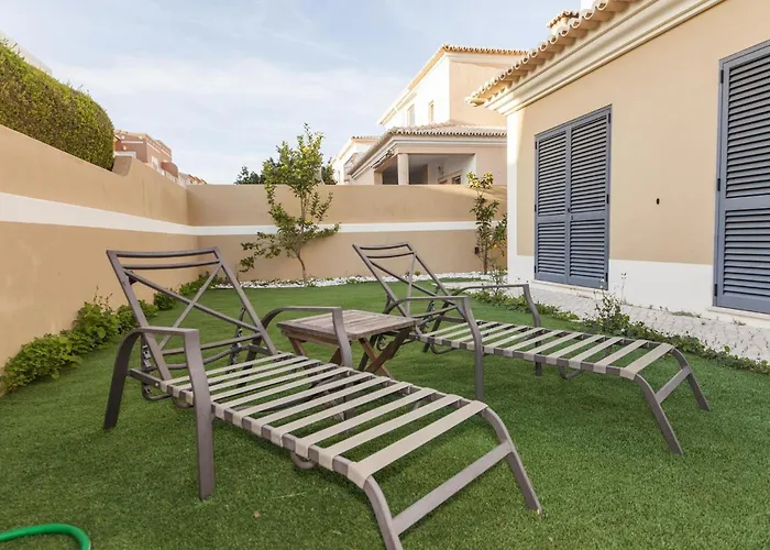 D09 - Porto De Mos Luxury * ラゴス